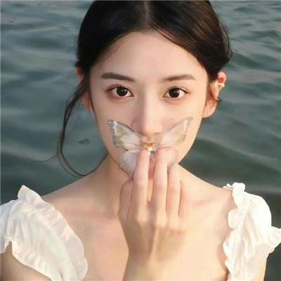 阿齐兹·安萨里:此时此刻